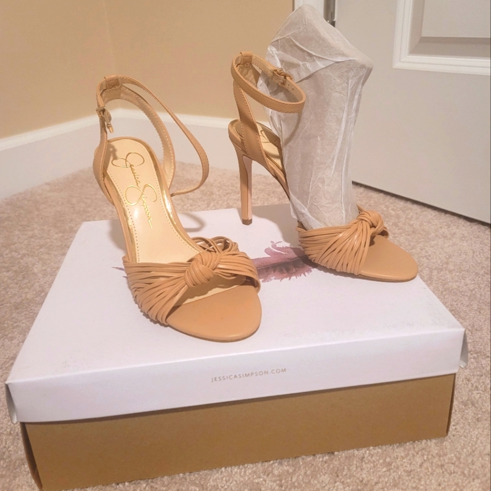 New Jessica Simpson Nude heels
